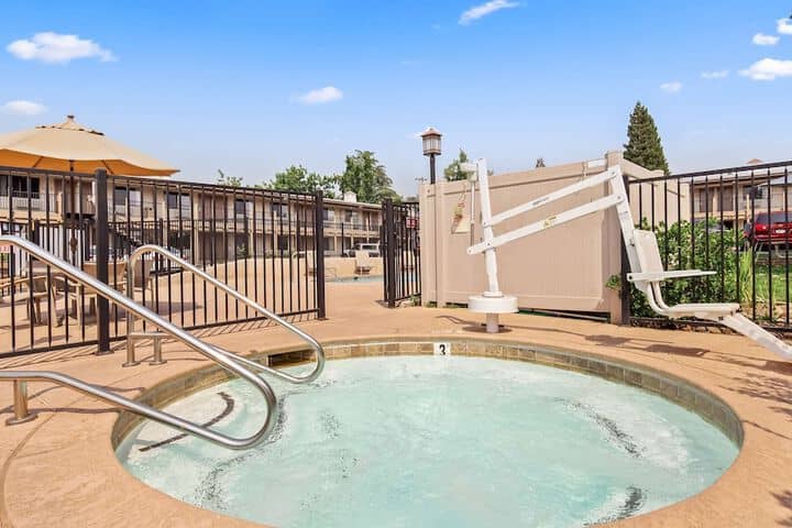 Pool 20 of 29