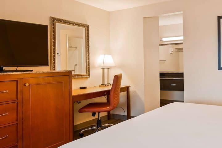 Room 14 of 29